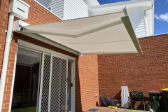 1_outdoor-blinds-3